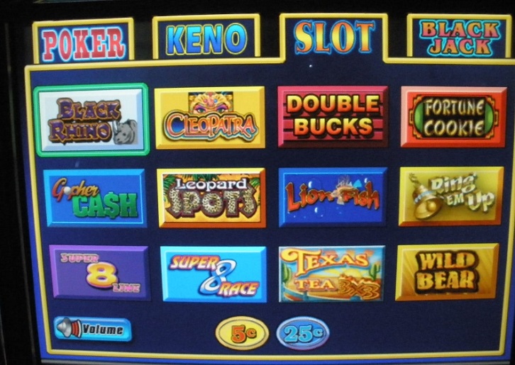 Multi-game slot machine